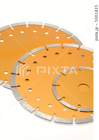 Circular diamond saw blades for stone isolated on white 5001835