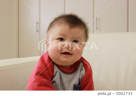 ほっぺがぷっりした赤ちゃん ほっぺがぷっりした赤ちゃん 5002735