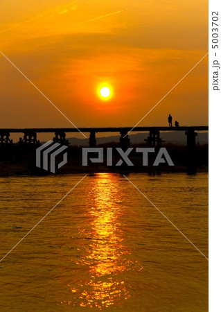 流れ橋夕景 5003702