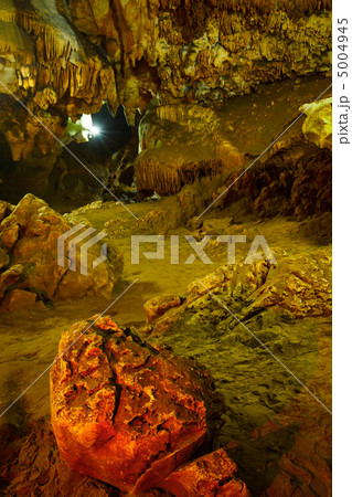 Underground caves 5004945