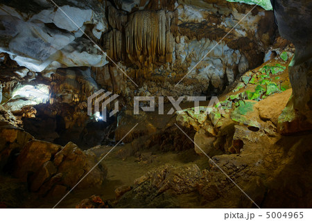 Underground caves 5004965