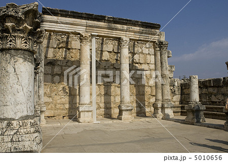 Ruins of the synagoge in Capernaum 5010656