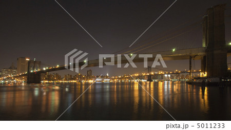 Downtown Manhattan at night 5011233