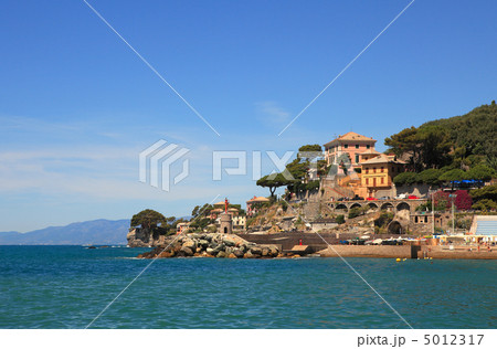 View on Recco - popular touristic resort. 5012317