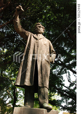 上野公園の「野口英世」像(上野恩賜公園/東京都台東区) 上野公園の「野口英世」像(上野恩賜公園/東京都台東区) 5012448