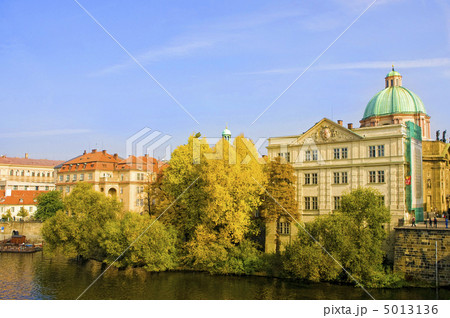 Prague. Red roofs Prague. Red roofs 5013136