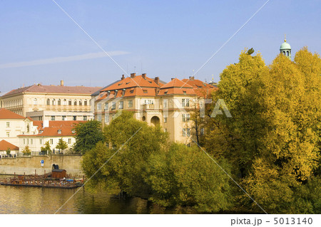Prague. Red roofs 5013140