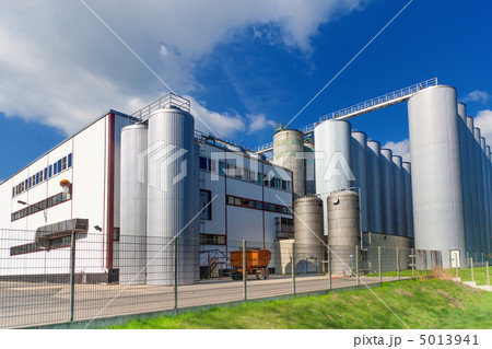 Chemical plant Chemical plant 5013941