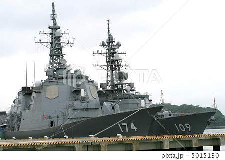 横須賀ヴェルニー公園から見た護衛艦 横須賀ヴェルニー公園から見た護衛艦 5015130