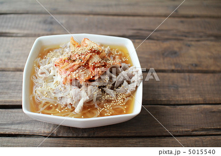 茹で豚とキムチの冷麺 5015540