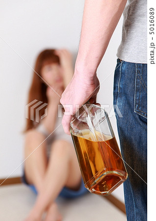 ドメスティックバイオレンス 5016089