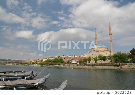 クズル川に面する焼き物の町、アヴァノス クズル川に面する焼き物の町、アヴァノス 5022528