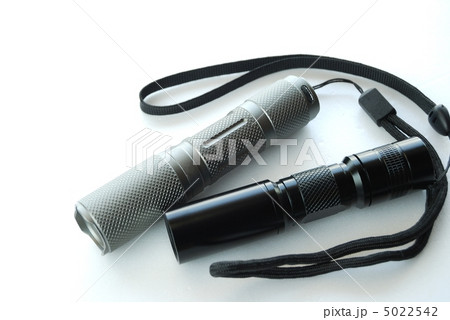 2本の懐中電灯 5022542