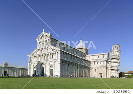 ピサの斜塔とドゥオーモ 5023660