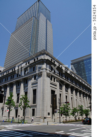 三井本館と三井タワー（東京都中央区日本橋） 5024354