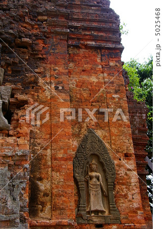 ロリュオス遺跡群 ロレイのデヴァター ロリュオス遺跡群 ロレイのデヴァター 5025468