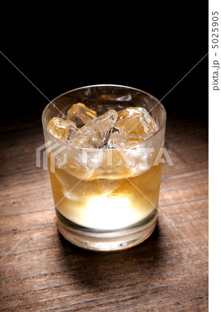 ウィスキー ウィスキー 5025905
