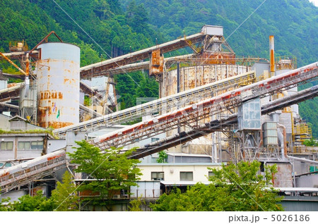 自然と一体の工場 自然と一体の工場 5026186