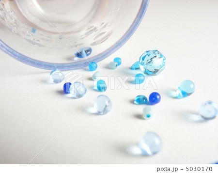 ビーズとグラス ビーズとグラス 5030170