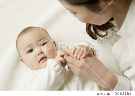 赤ちゃんと母 赤ちゃんと母 5033162