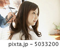 髪を切る女性 5033200