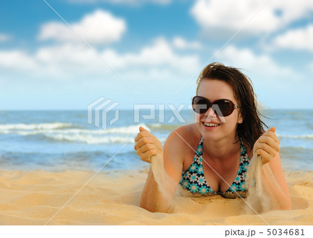 The girl on seacoast The girl on seacoast 5034681