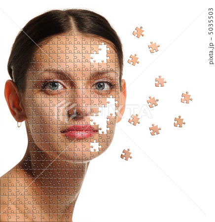 Female face close up and details puzzle Female face close up and details puzzle 5035503