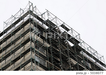 マンション修繕工事の足場-2 マンション修繕工事の足場-2 5038077