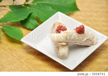 長芋の豚肉焼き（梅肉のせ） 5039741