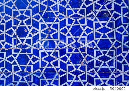 Tiled background with oriental ornaments Tiled background with oriental ornaments 5040002