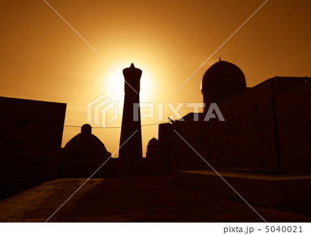 Sunset over ancient city of Bukhara, Uzbekistan 5040021