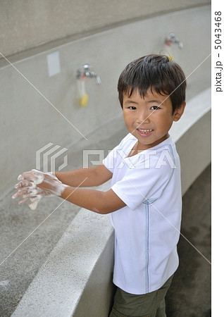 手洗い 5043468