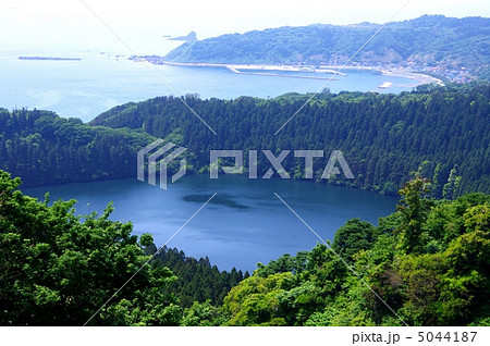 男鹿国定公園の風景　男鹿半島の二ノ目潟 5044187