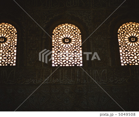 スペイン光と影 5049508