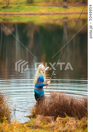 Woman Fishing 5049954