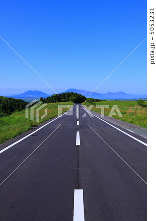 山 続く 道  山 続く 道  5053231