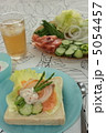 ある朝の食事 5054457