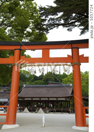 上賀茂神社　二の鳥居と細殿 5057724