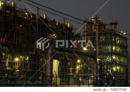夜の工場 5062598