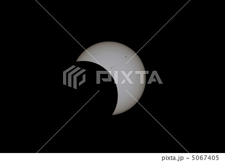 金環日食と黒点(正立像) 金環日食と黒点(正立像) 5067405