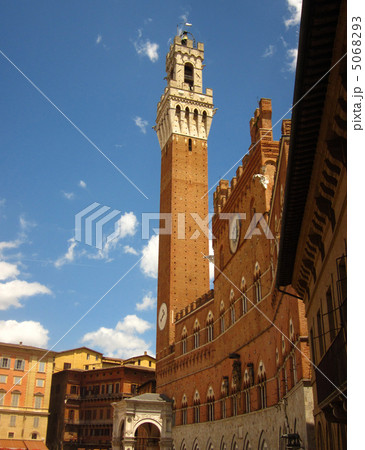 Torre del Mangia & Palazzo Comunale di Siena 5068293