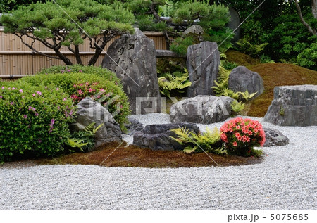 大徳寺、興臨院の枯山水庭園 大徳寺、興臨院の枯山水庭園 5075685