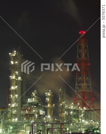 大阪府堺市の石油工場 大阪府堺市の石油工場 5076371