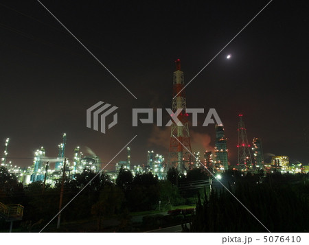 大阪府高石市にある石油工場 5076410