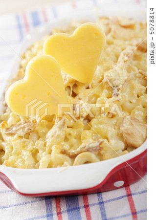We love macaroni and cheese 5078814