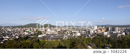 松江城天守閣から東方向「松江市街」を望む 松江城天守閣から東方向「松江市街」を望む 5082226