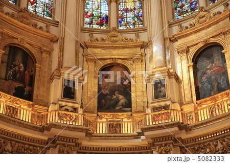 グラナダ大聖堂のステンドグラス グラナダ大聖堂のステンドグラス 5082333