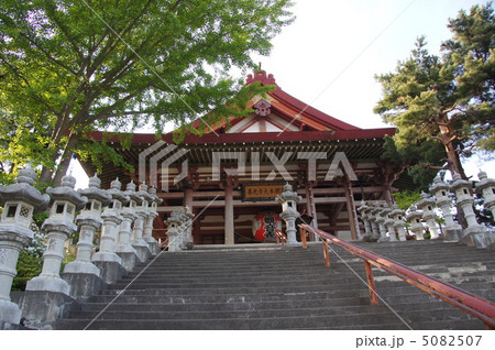 信州戸倉上山田温泉の城山公園内善光寺大本願別院 信州戸倉上山田温泉の城山公園内善光寺大本願別院 5082507