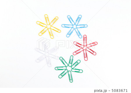 paperclip's in the shape of snowflakes 5083671