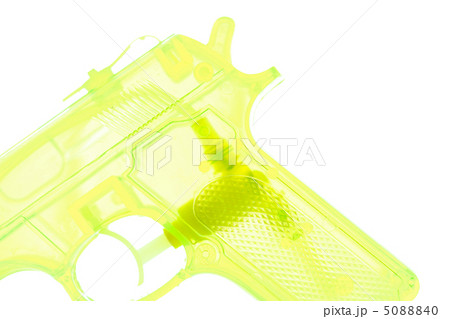 水鉄砲のアップ 5088840